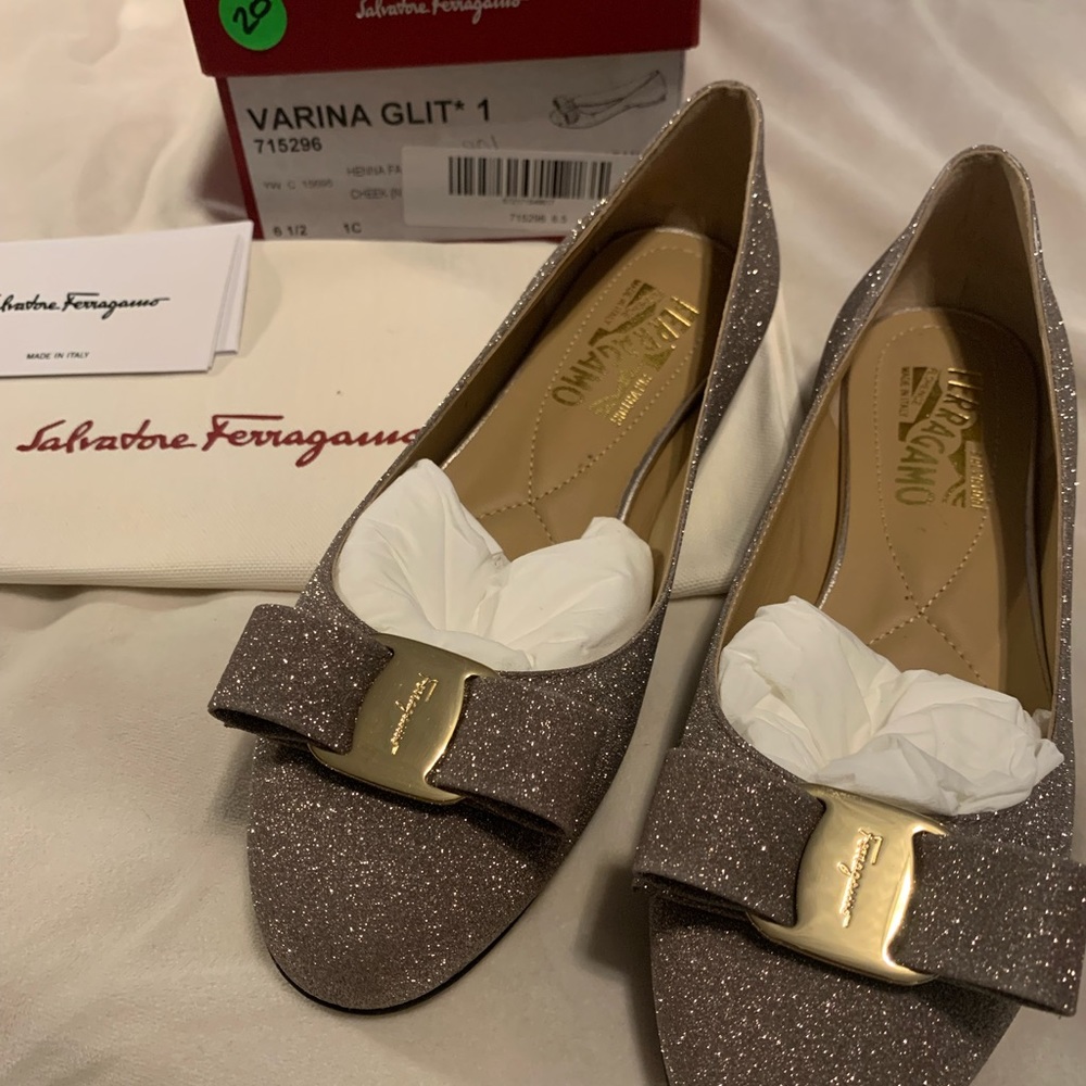 Salvatore Ferragamo Varina Glitter flats NIB 6.5 C